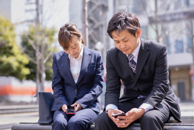 外回りする会社員